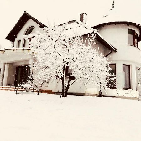 Nibylandia Dom Pod Lasem Nowa Wies Grodziska Kültér fotó